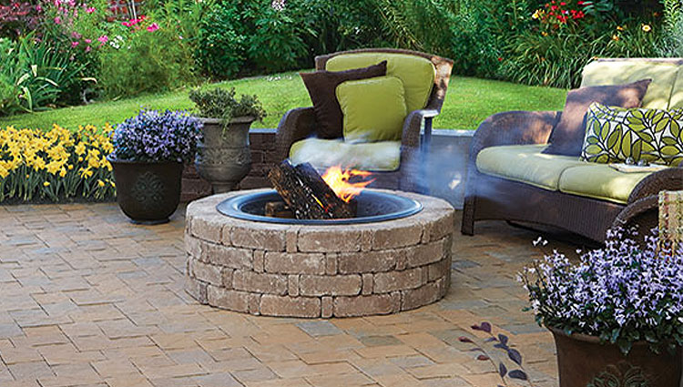 Beautiful Landscapes With Pavers, How To Build A 10×10 Paver Patio