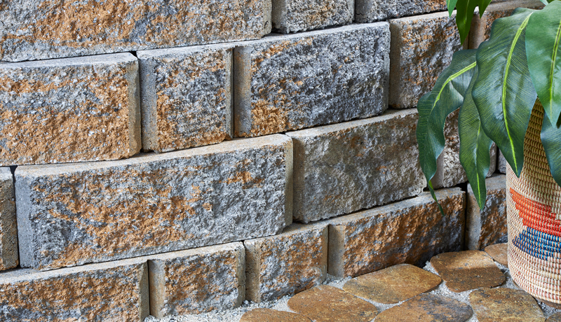 Rockwall Large Pavestone Creating Beautiful Landscapes - How To Cut Pavestone Retaining Wall Blocks