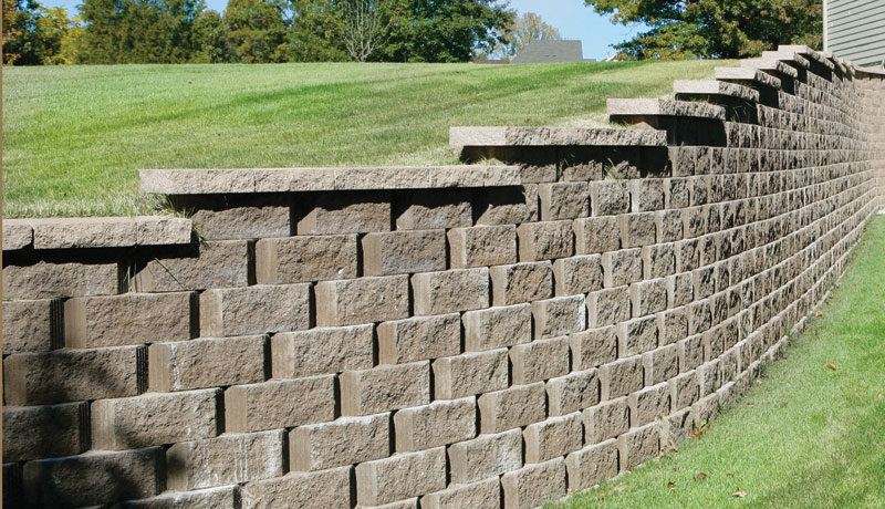 Retaining And Freestanding Wall Systems Pavestone Creating Beautiful Landscapes - How To Cap A Retaining Wall Corner